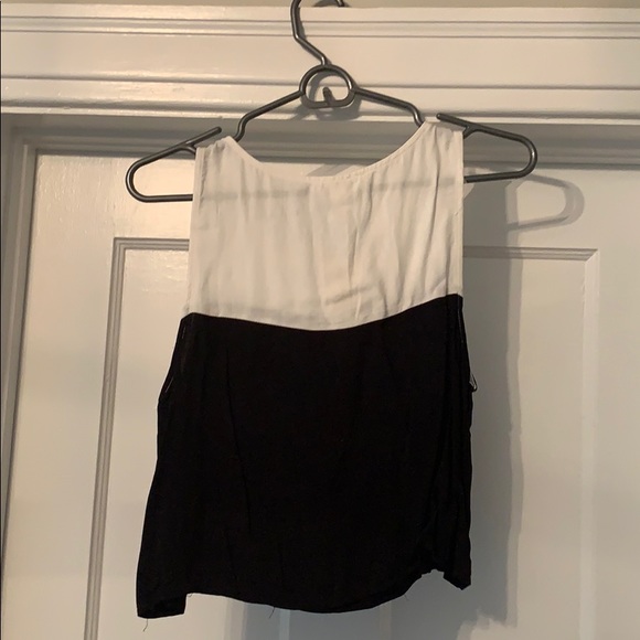 Top - Picture 2 of 2